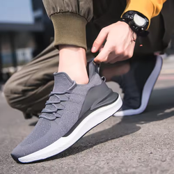 New Men's Fashion Lightweight Casual Shoes Flying Weave Breathable Running Shoes