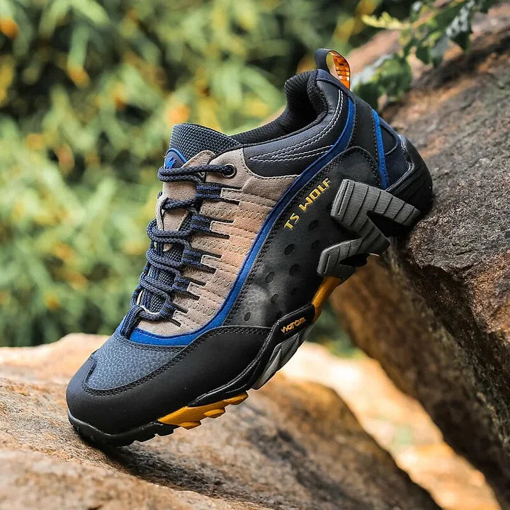 Hiking Shoes Breathable Anti-skid Rock Climbing Shoes Man High Quality Couple Trekking Trail Sneakers